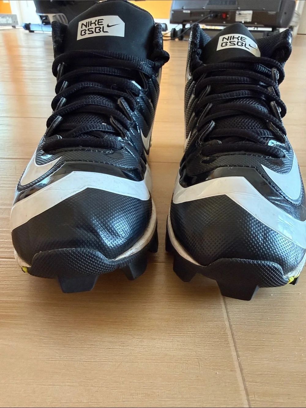 NIKE BASEBALL HUARACHE 2KFILTH KEYSTONE BOYS BASEBALL CLEATS BLACK WHITE SZ 4Y
